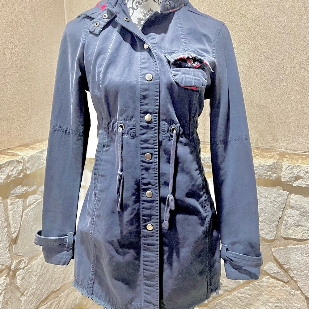 Free People Size 4 Navy Blue Women's Pea Coat with Plaid Hood.